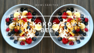 Chia-Kokos-Bowl mit Beeren und Nüssen #glutenfrei #laktosefrei #paleo #vegan by bowlsnbites.com